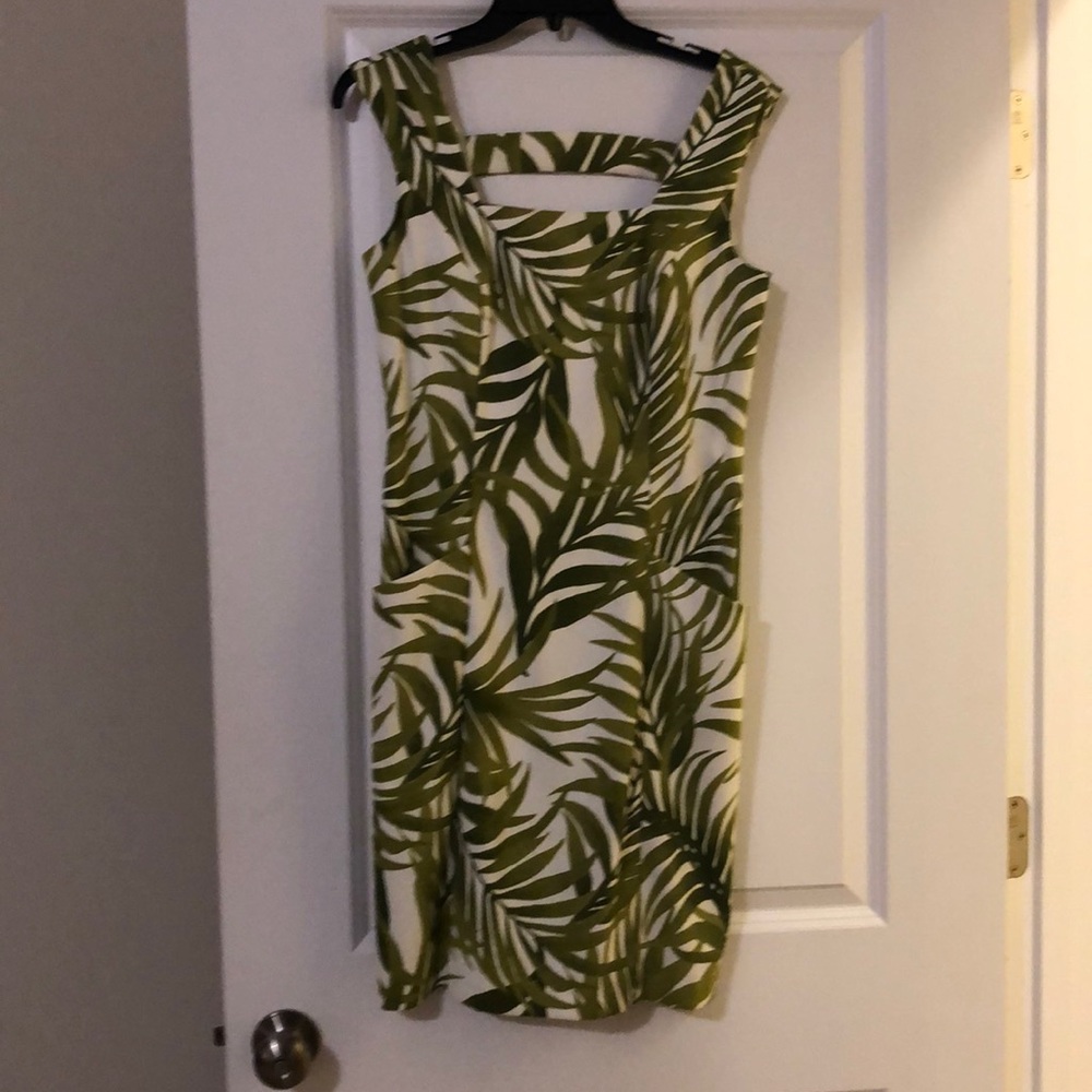 Foliage print dress